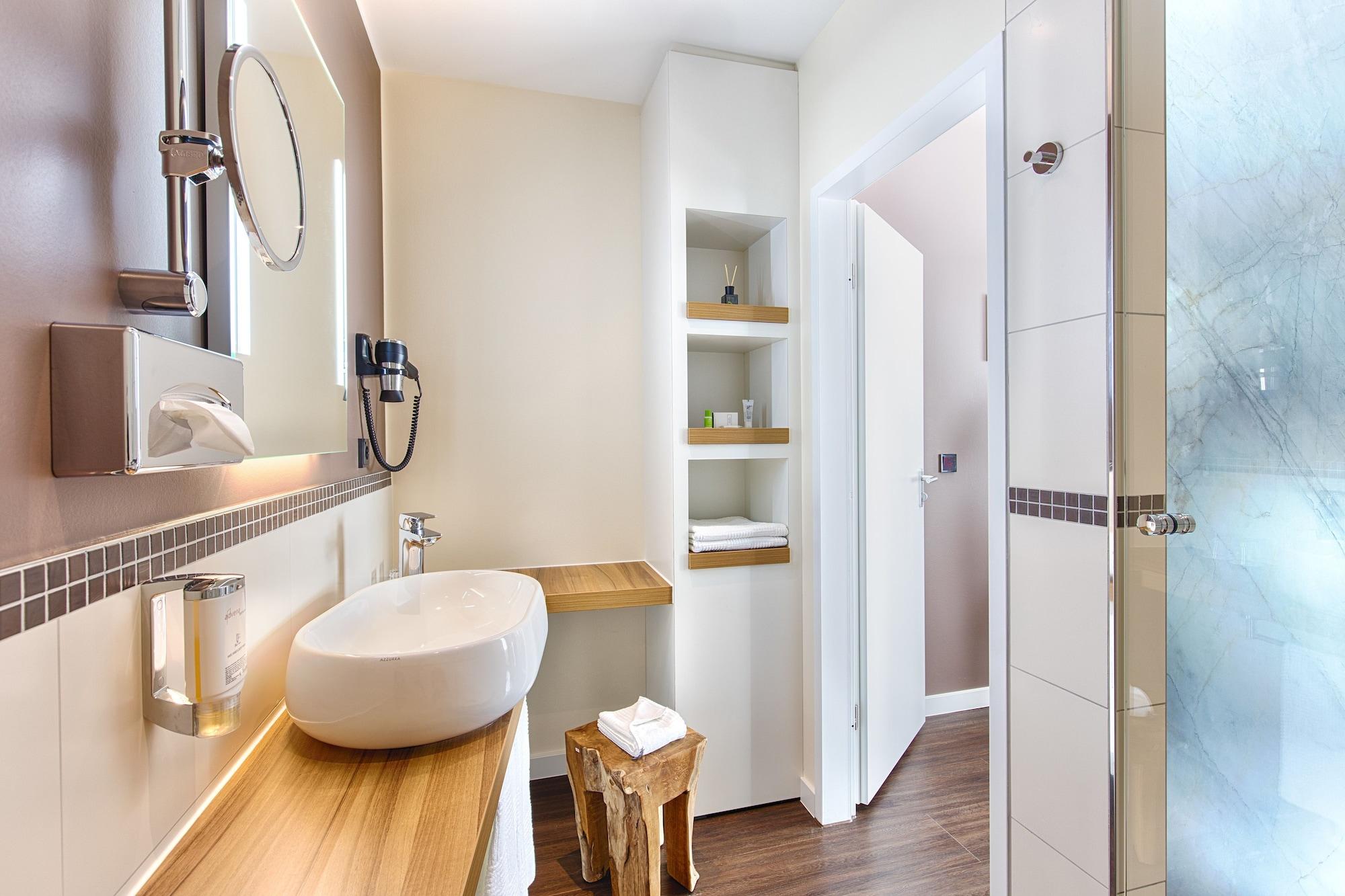 Western Hohenzollern Hotel 4*