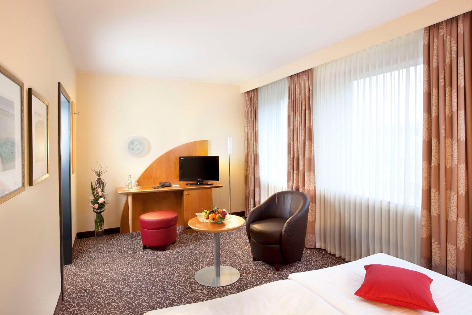 Western Hohenzollern Hotel 4*