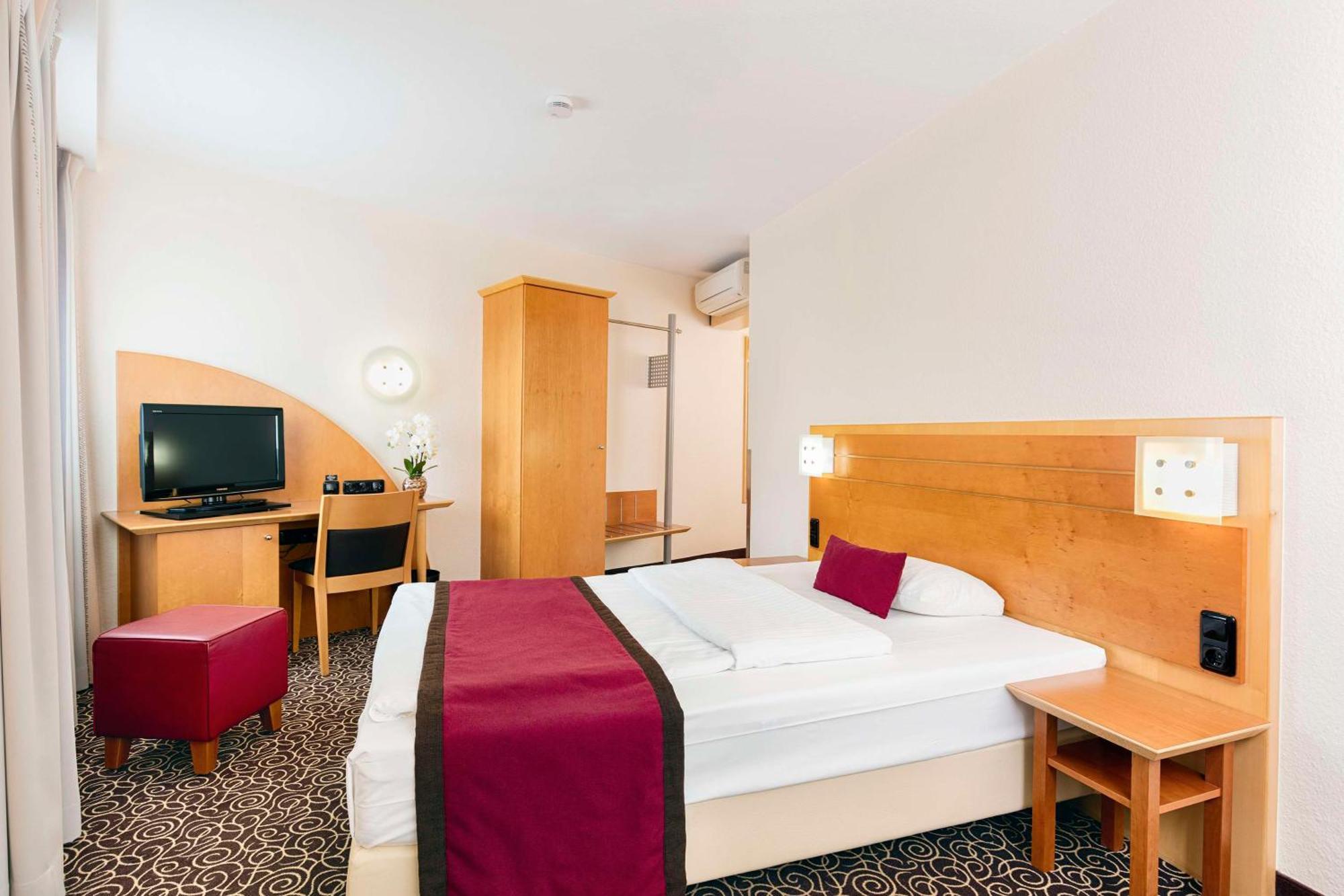 Western Hohenzollern Hotel
