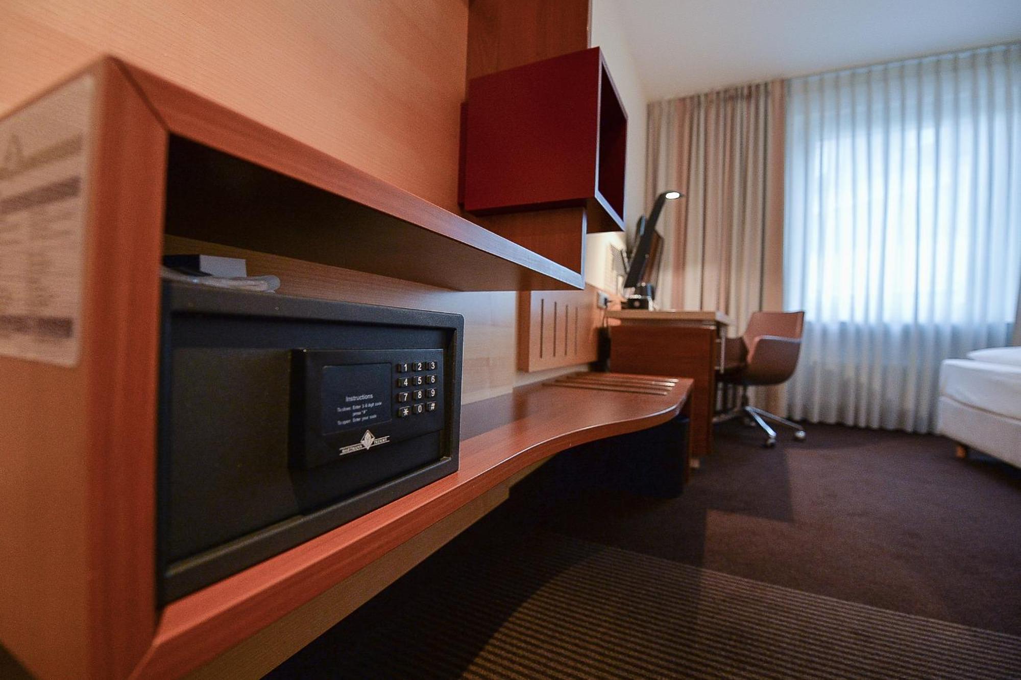 Western Hohenzollern Hotel